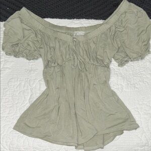 Green Puff Sleeve Ruffled Blouse